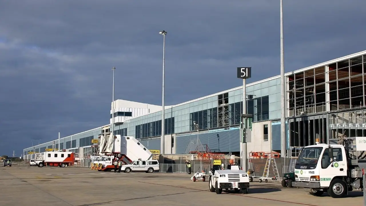 Emirates ADL Terminal – Adelaide Airport
